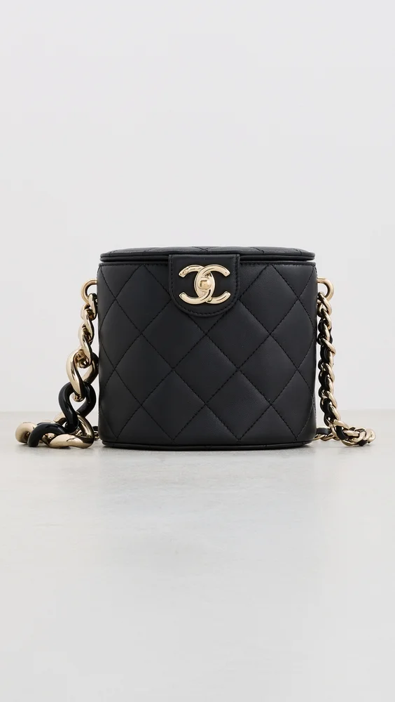 Lambskin Elegant Chain Vanity Case