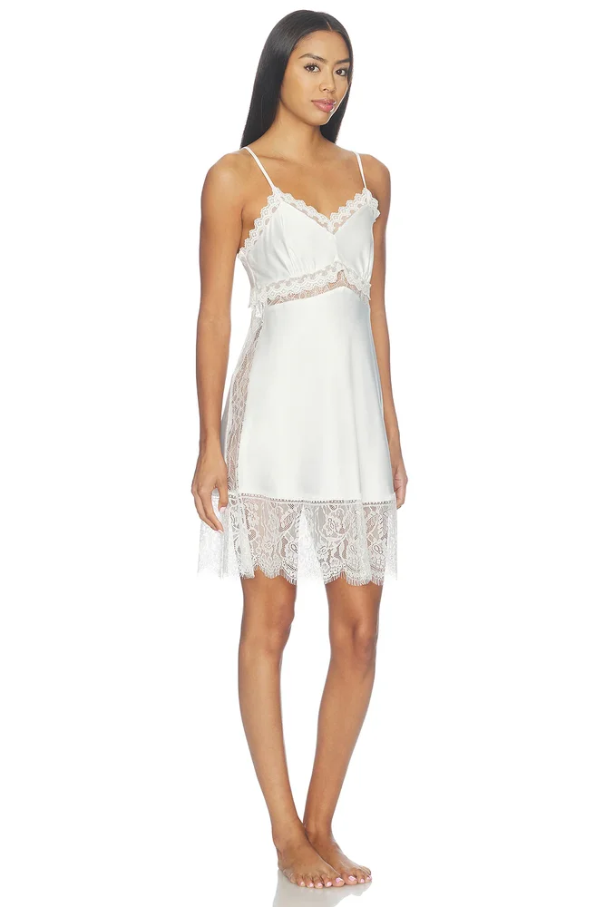 Skyler Solid Stretch Charm Chemise