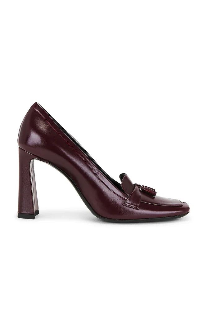 Costume Pump