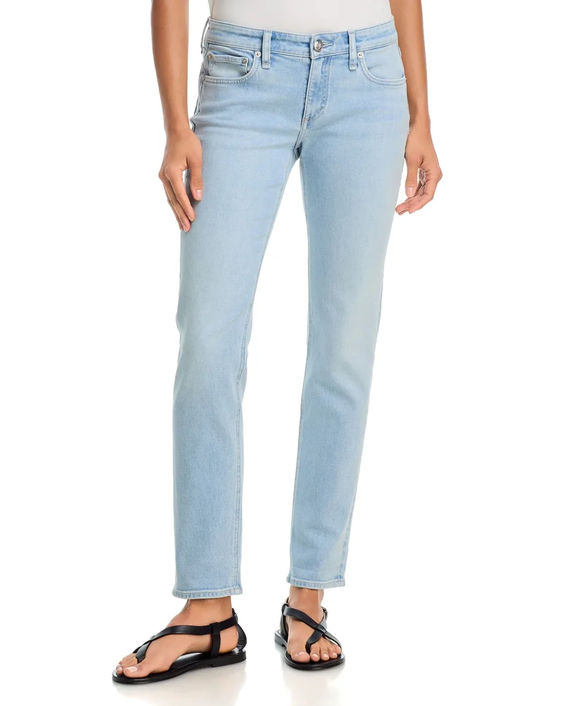 Dre Slim Boyfriend Jeans in Pleasant