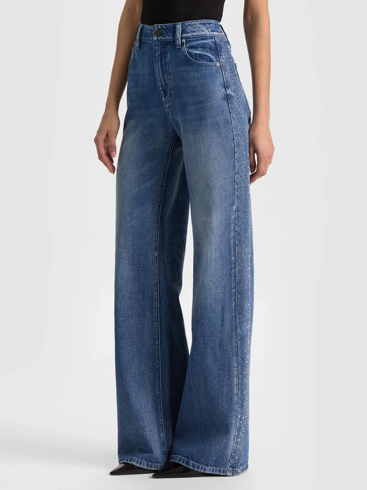 CHIC EMBELLISHED JEAN