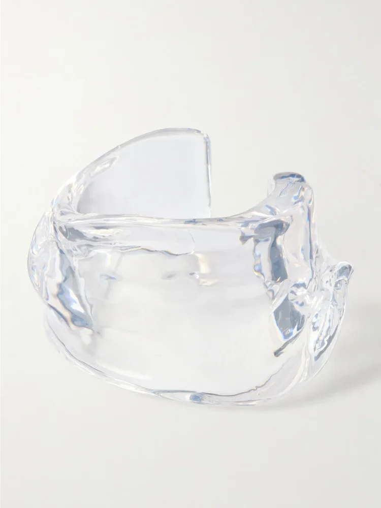 Draped resin cuff