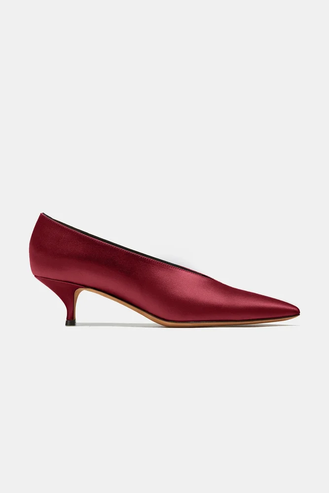 Veneto Pump in Burgundy Satin