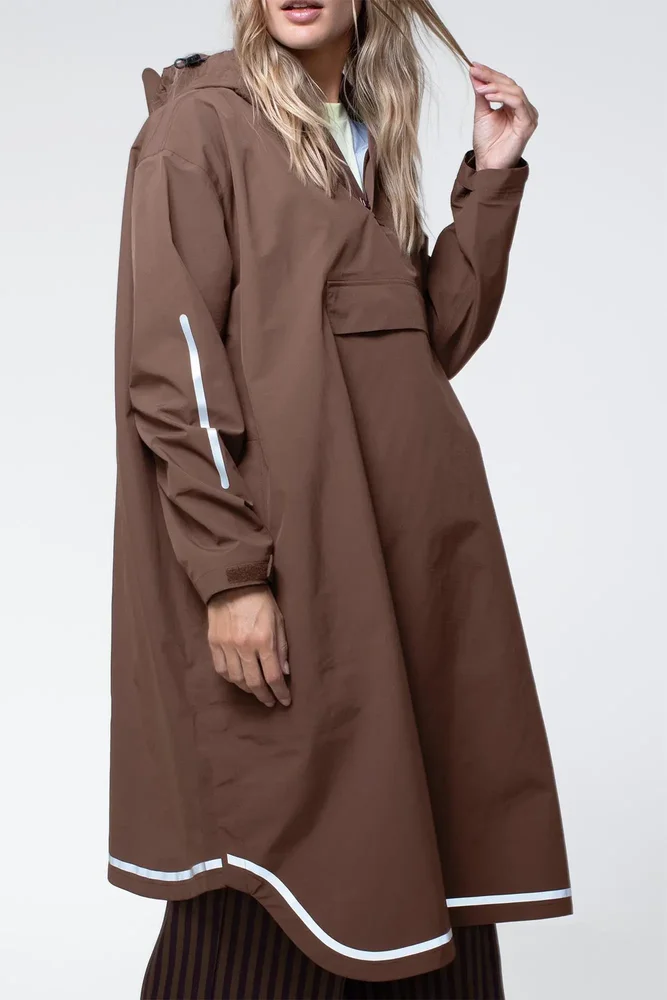 Unisex Stride Pullover Poncho