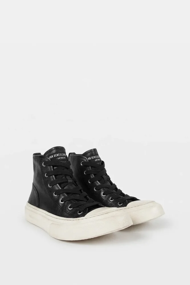 Ycke Vulcanized Mid-Top Sneakers