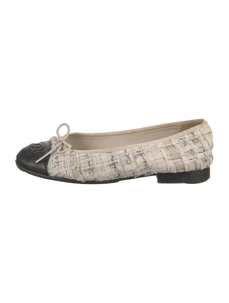 2022 Interlocking CC Logo Ballet Flats