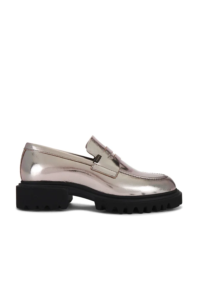 Lola Loafer