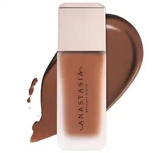 Medium Coverage, Natural Finish Luminous Foundation - 220N