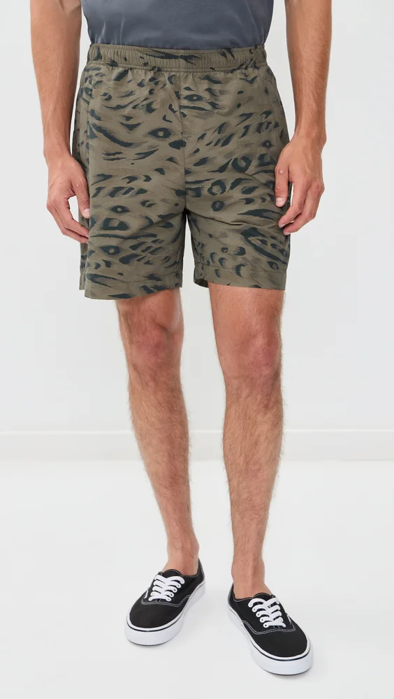 Travon Shorts 6" (Duck Feather Print)