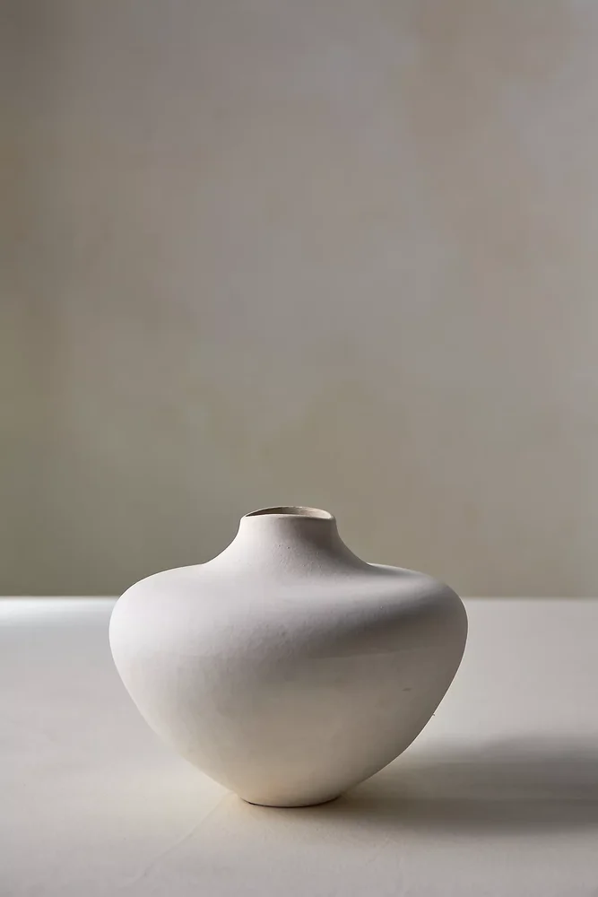 Organic Ceramic Vase, Short Neutral