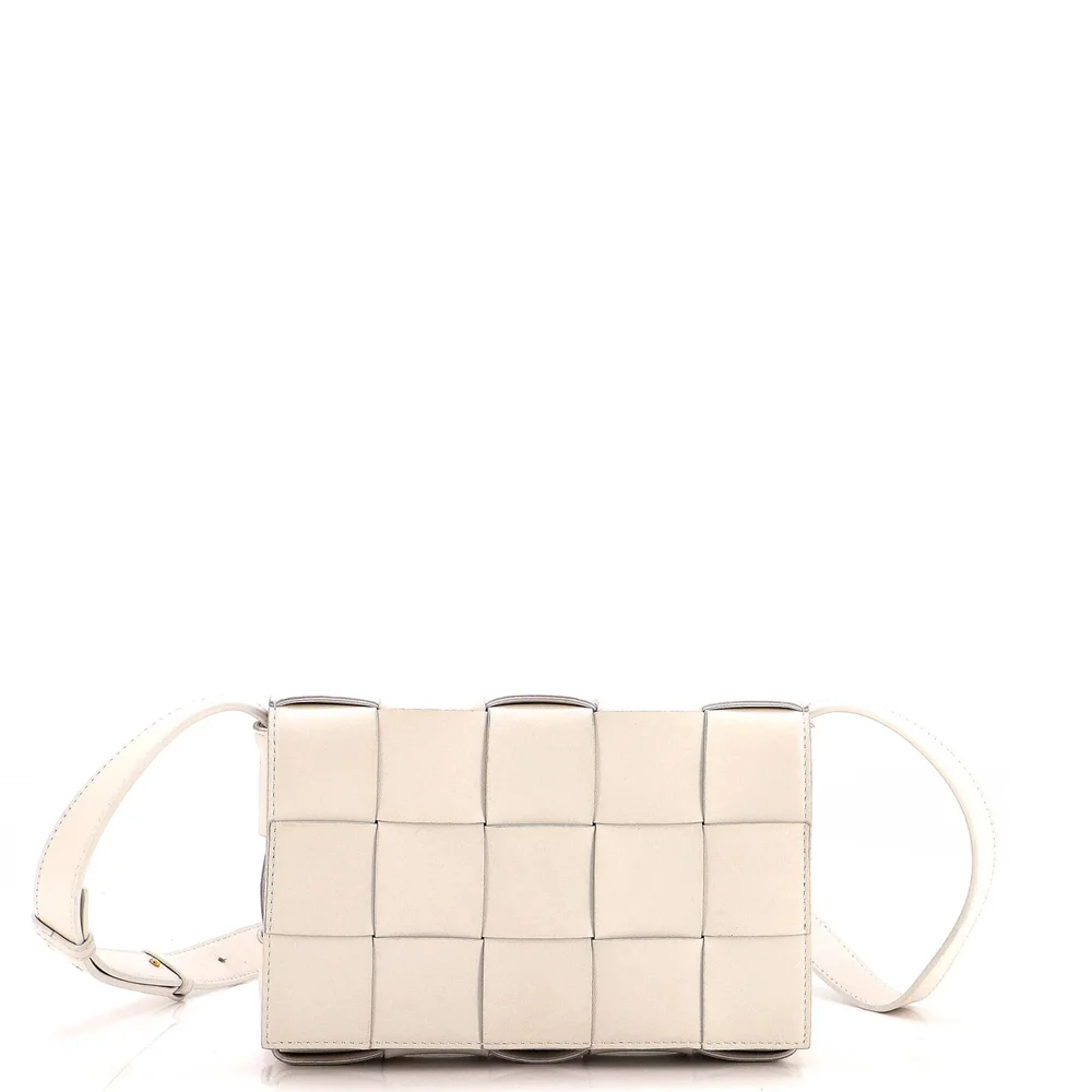 Pre-Owned Cassette Crossbody Bag Maxi Intrecciato Leather Small