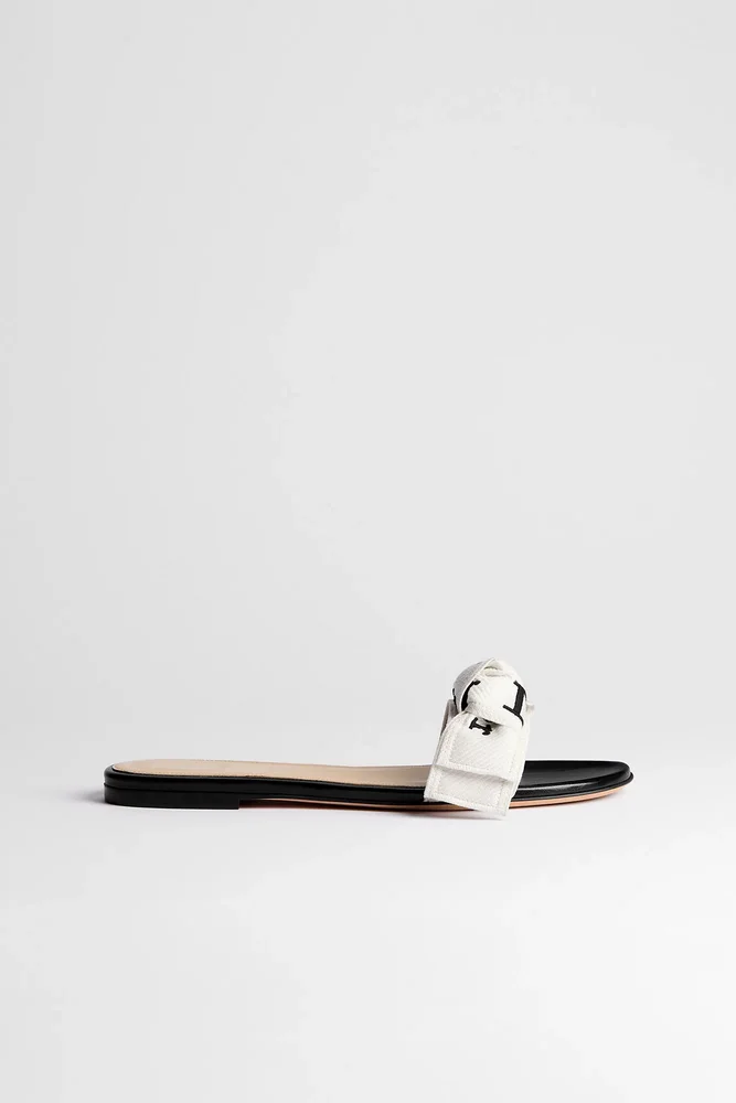 J'Adior Slide