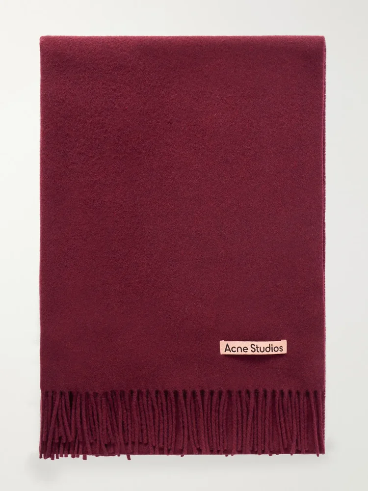 Fringed wool scarf