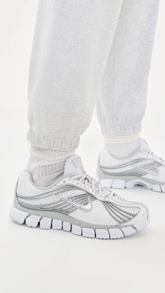 Zoom Skylon 11 Sneakers