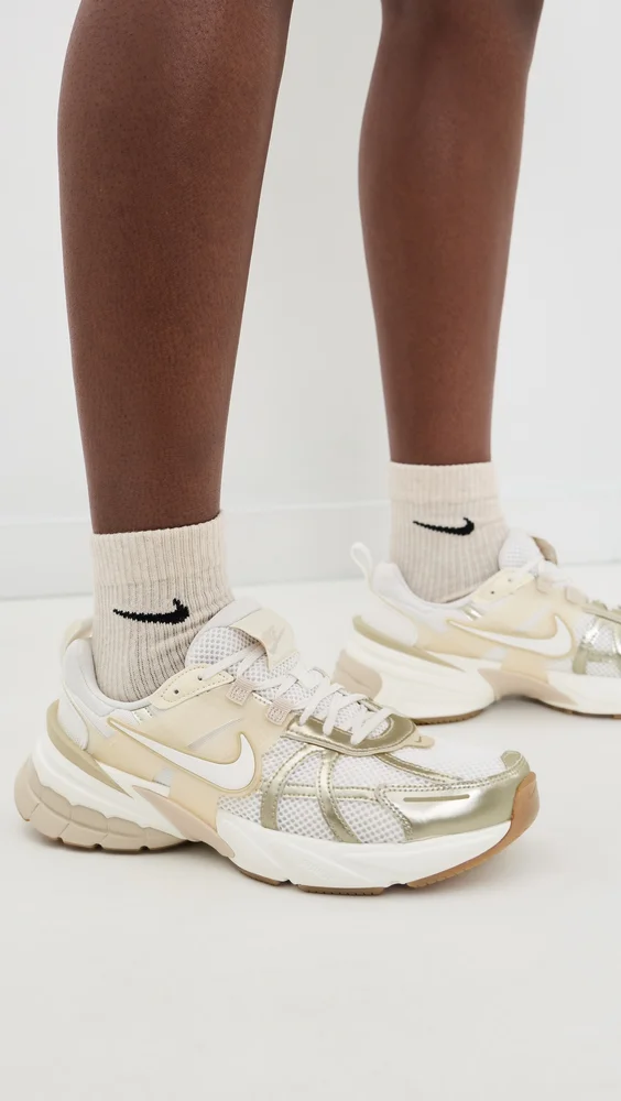 V2K Run Sneakers Sail/Coconut Milk/Overcast