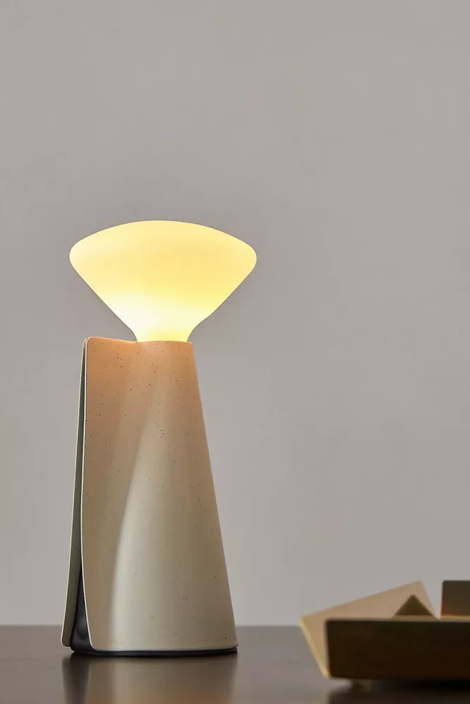 Mantle Cordless Rechargeable Lamp