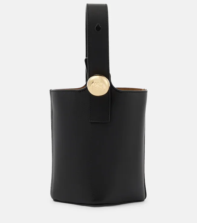 Pebble Mini leather bucket bag