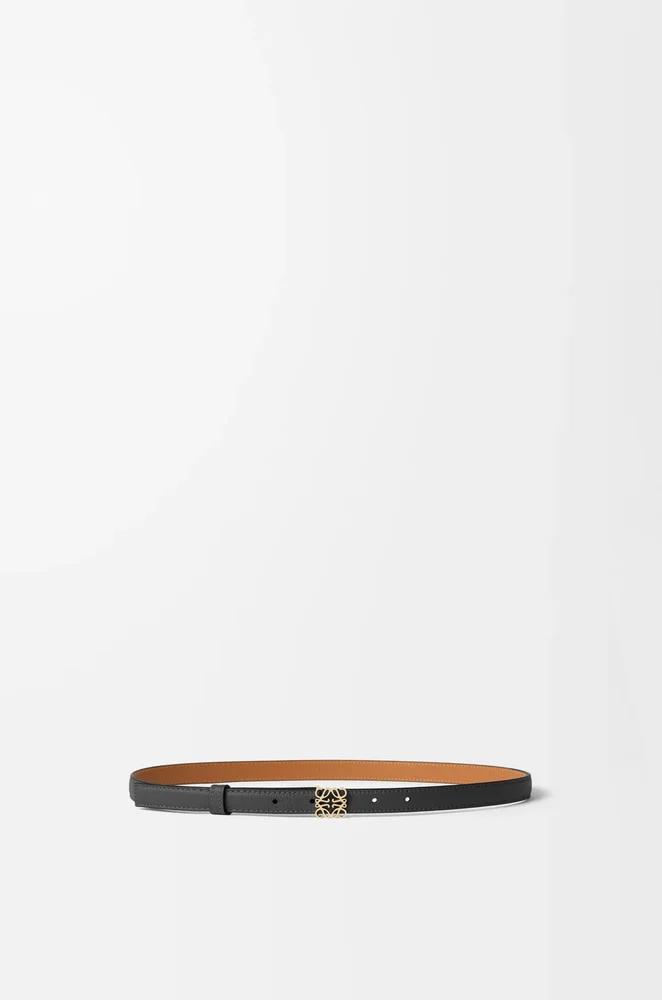 Anagram belt in pebble grain calfskin