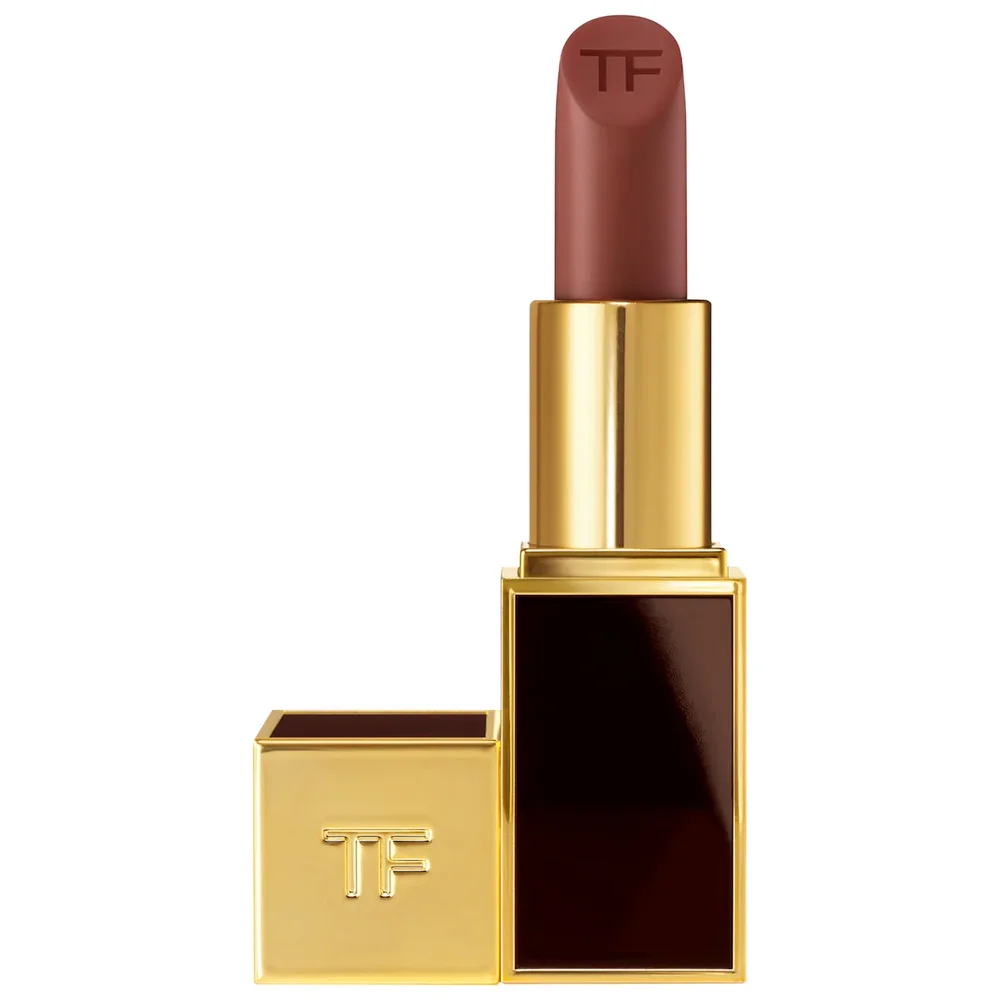 Runway Lipstick Color with Hydrating, 12H Longwear in Understated