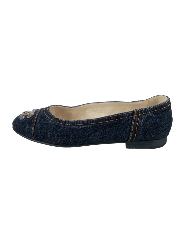 2020 Interlocking CC Logo Ballet Flats