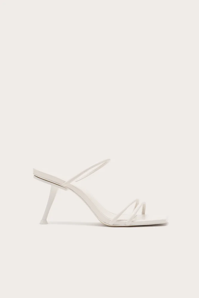 LYDIA SANDAL - ANTIQUE WHITE