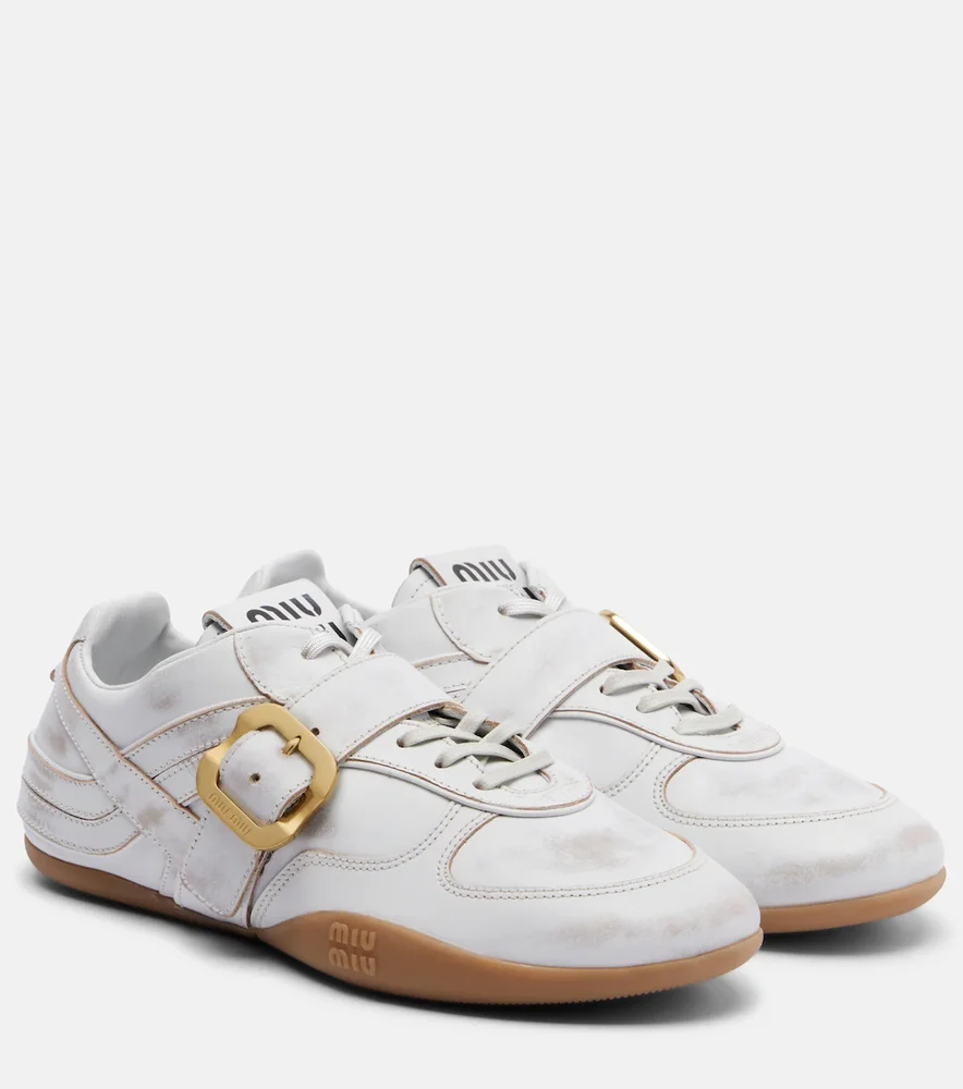 Gymnasium buckle leather sneakers in white