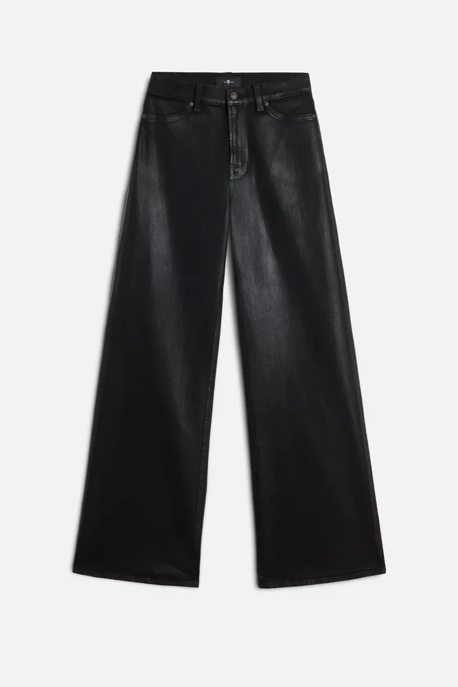 Lotta in Coated Black