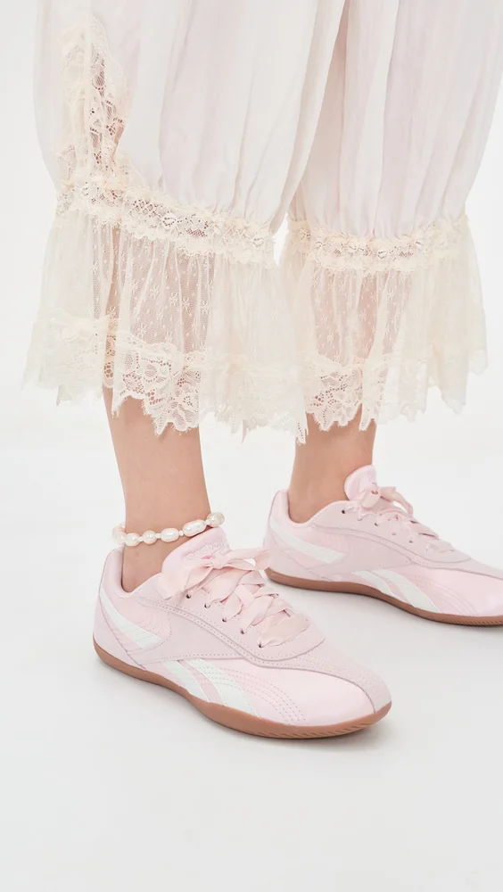 Ultra Lo Sneakers