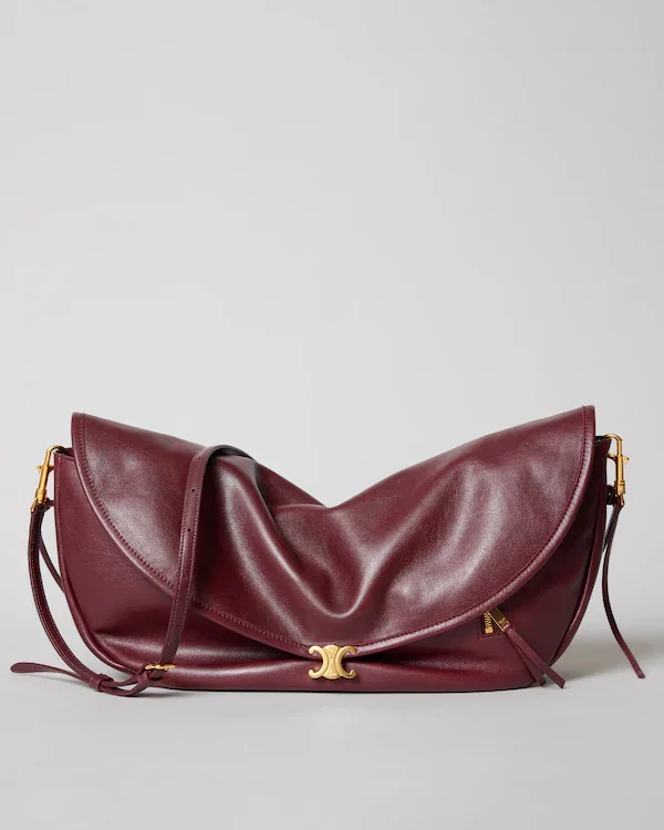 Soft Triomphe Halfmoon in Shiny Lambskin - Syrah