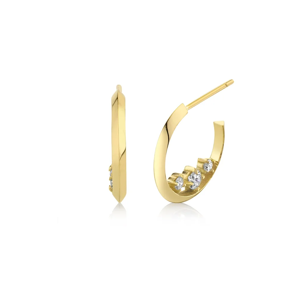 Small Knife Edge Hoops with Three Éclat Diamonds
