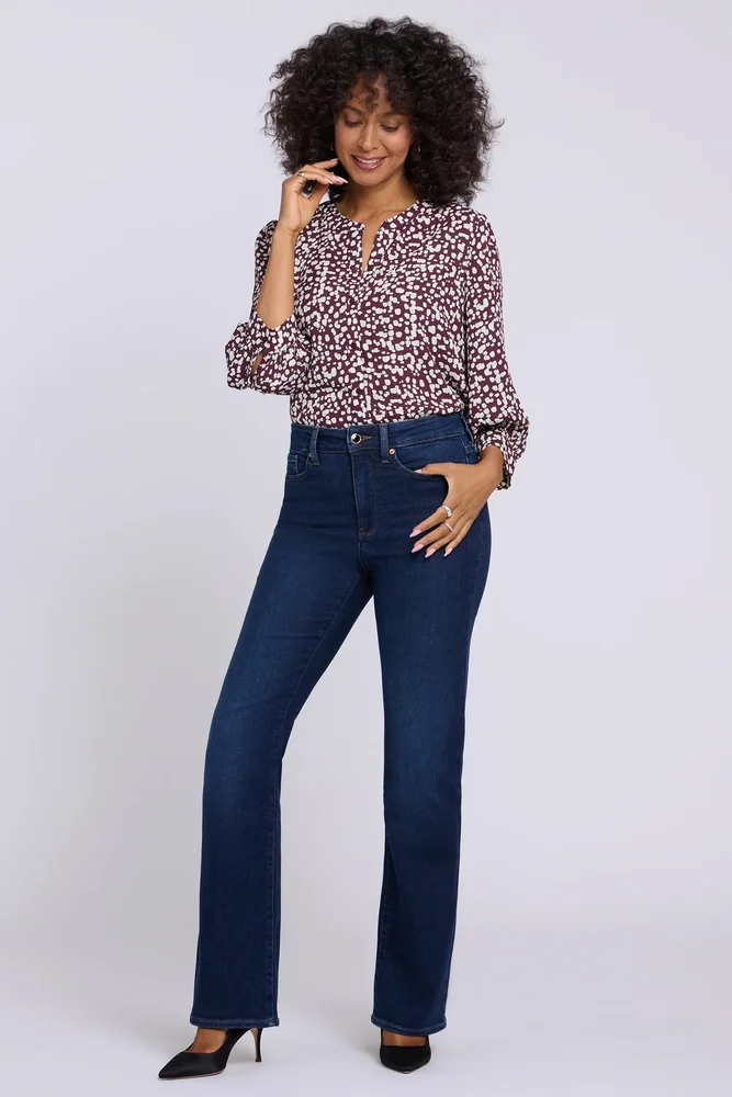 Brooklyn Bootcut Jeans In Petite - Halcyon