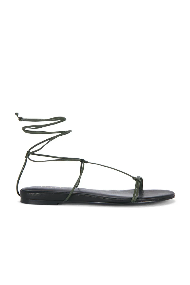 Elisa Sandal
