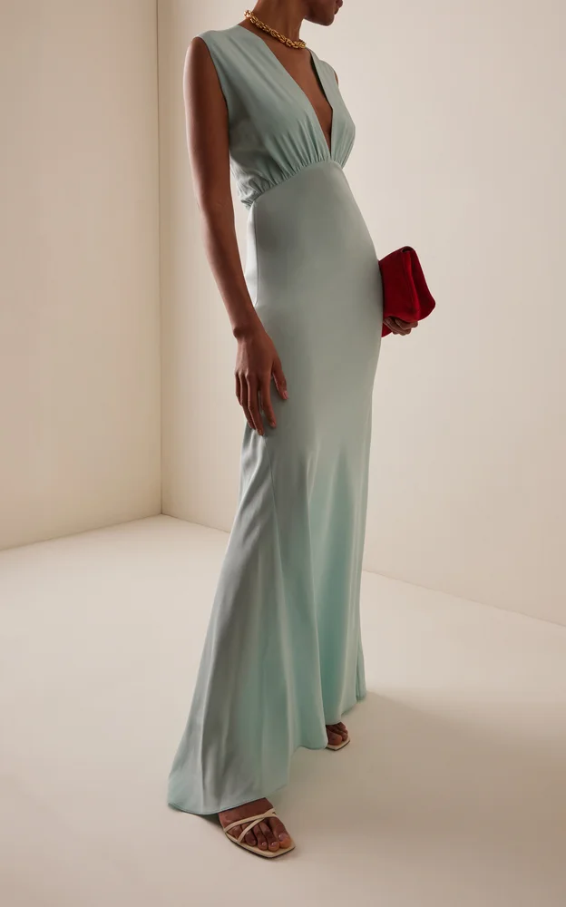 Exclusive Hera Crepe Gown