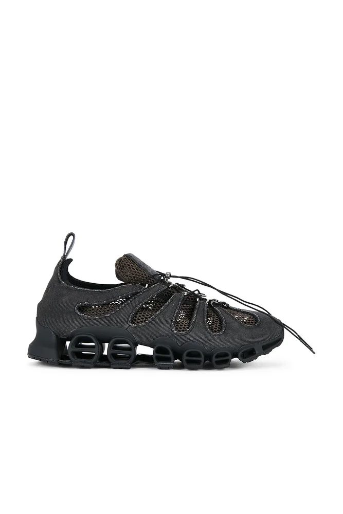 x AVAVAV Megaride Sneaker in Black