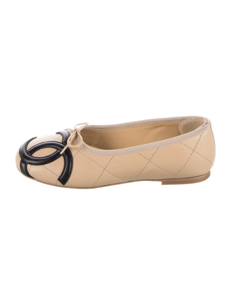 Pre-Owned 2026 Beige Quilted CC Ballet Flats