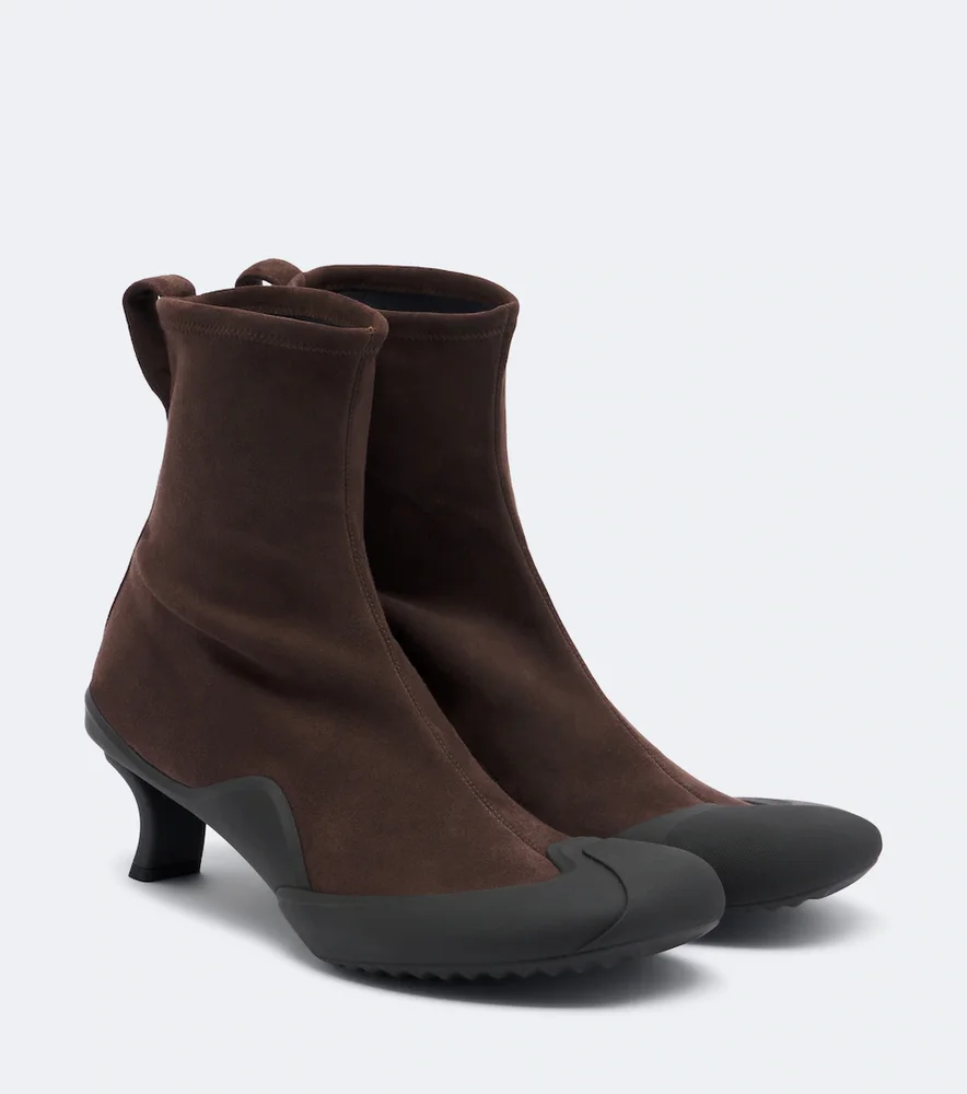 Dive suede ankle boots
