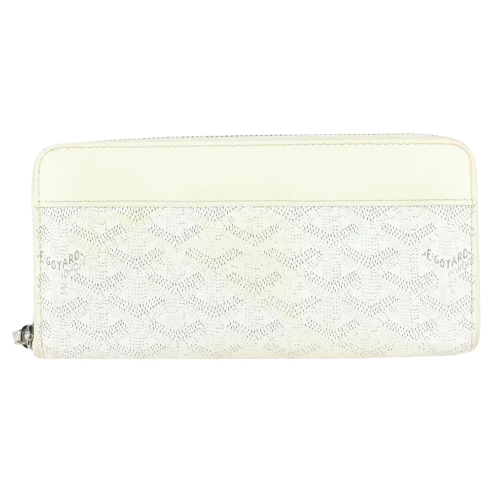 Pre-Owned Matignon GM Zip Around Wallet, White Chevron