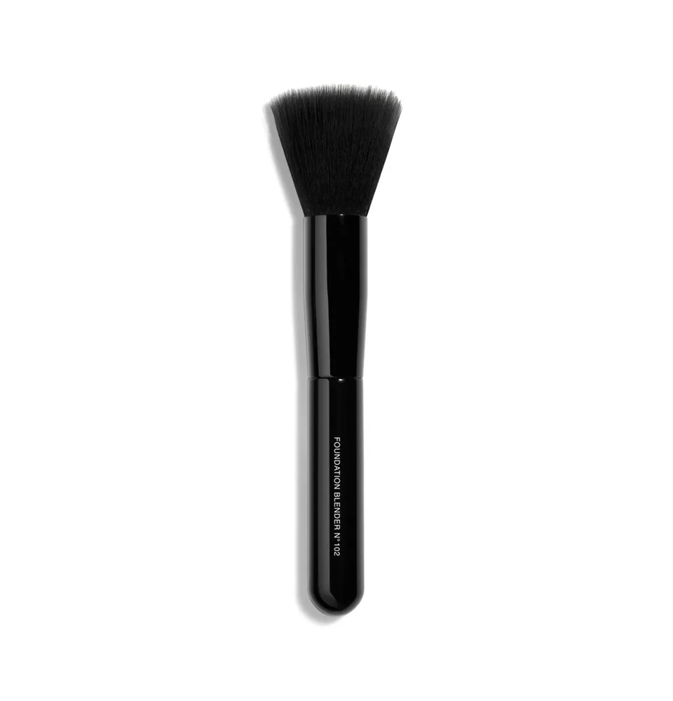 LES PINCEAUX DE CHANEL Foundation-Blending Brush N°102