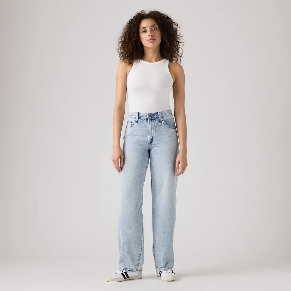 Baggy Dad Jeans in Fan Flare, Light Wash