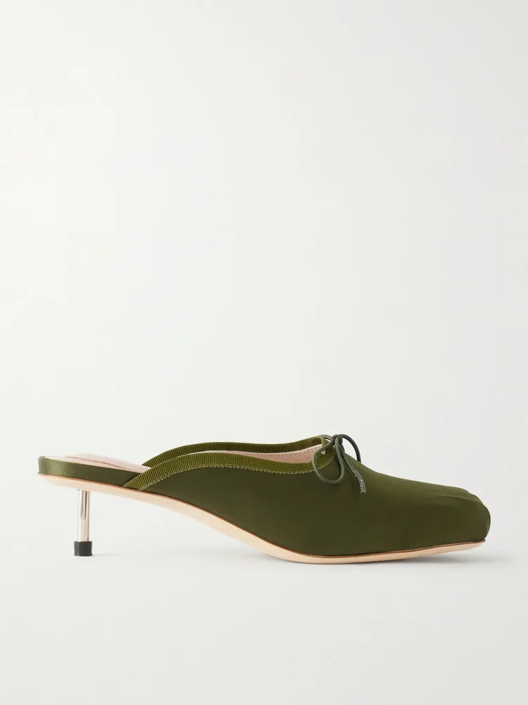 Pointe bow-detailed satin pumps