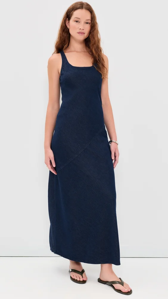 Ultra Featherweight Daisy Dress