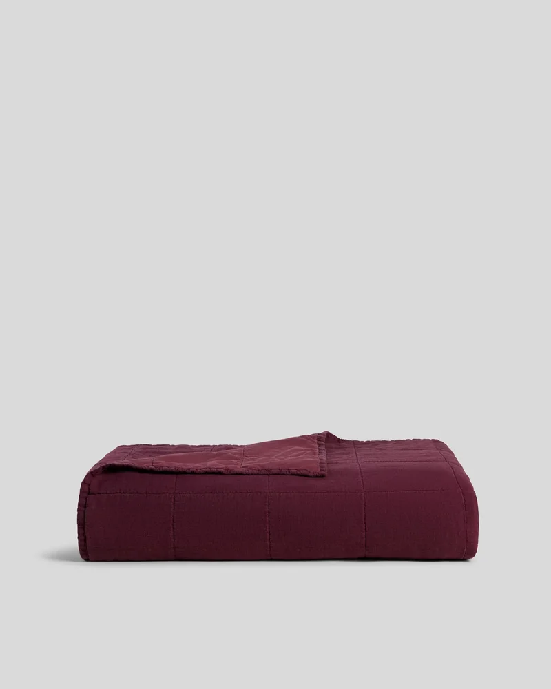 Linen Box Quilt in Garnet