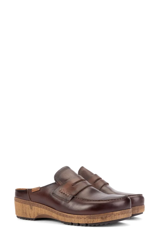 PIKOLINOS Granada Leather Clog