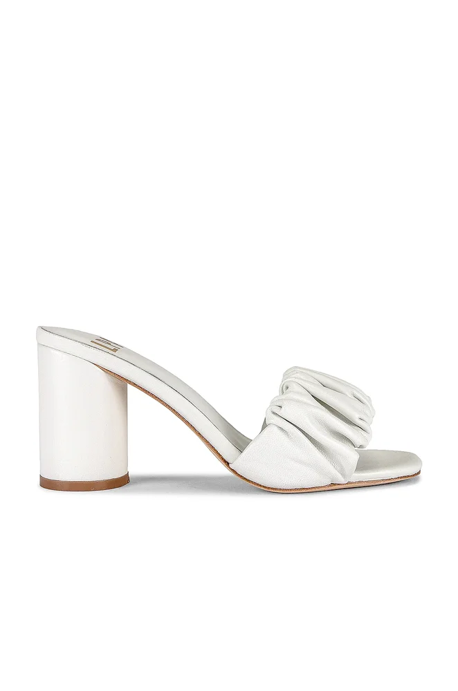 Robyn Heel