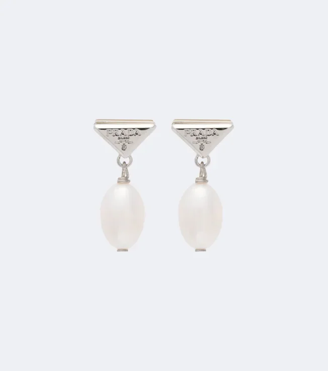 Logo pearl earrings