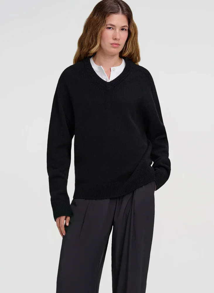 Calven Cashmere V Neck Sweater