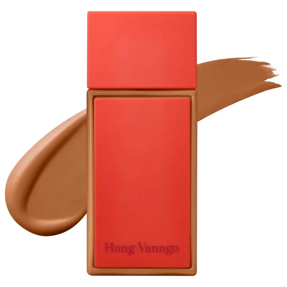 Red Carpet Skin Luminous Longwear Serum Foundation in 17