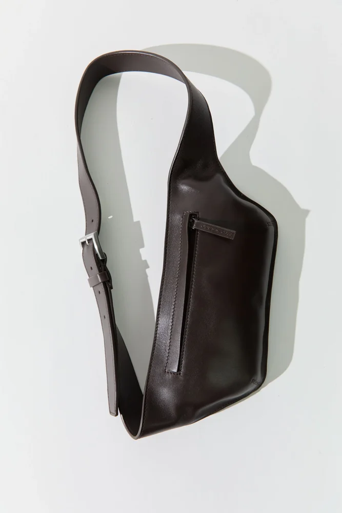 Arc Belt Bag - Coffee