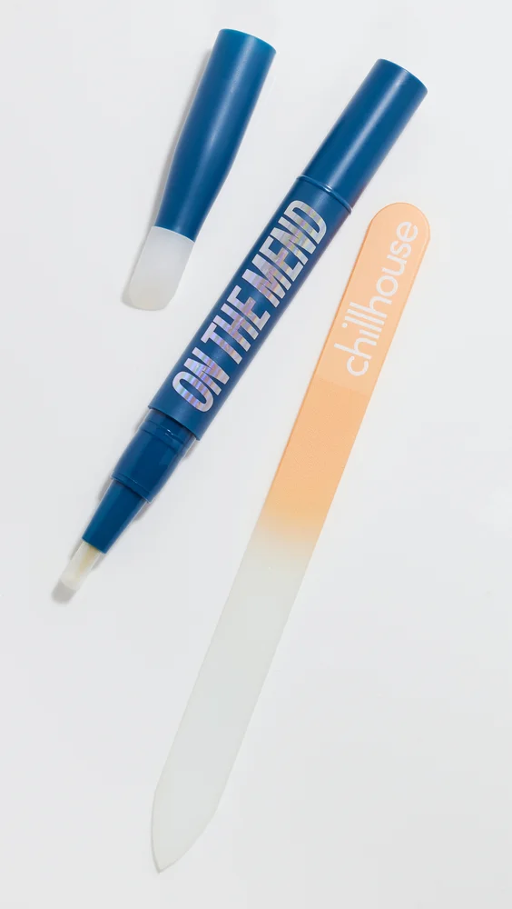 On The Mend Instant Mani Makeover Kit